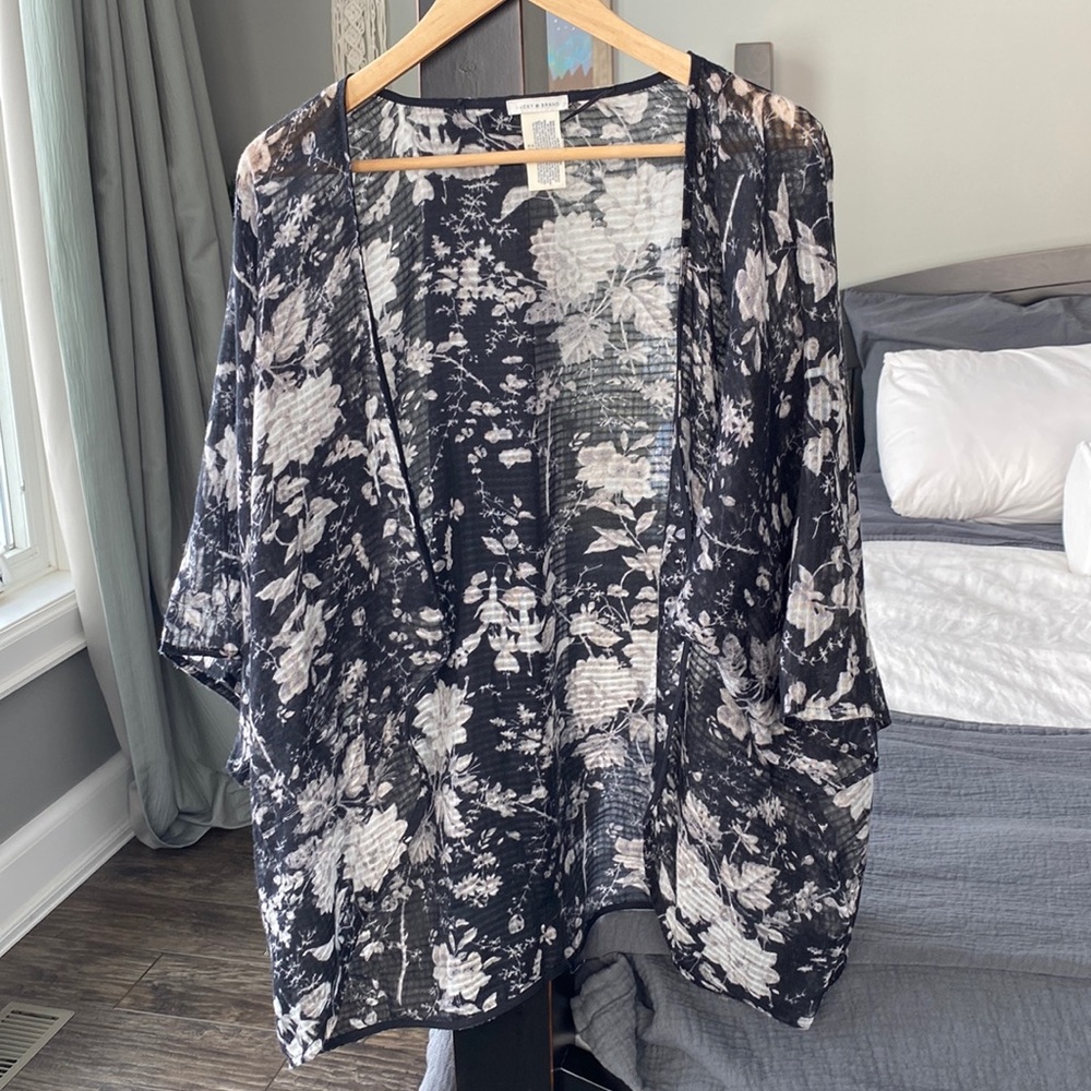 Lucky brand boho cardigan very light good condition. One size